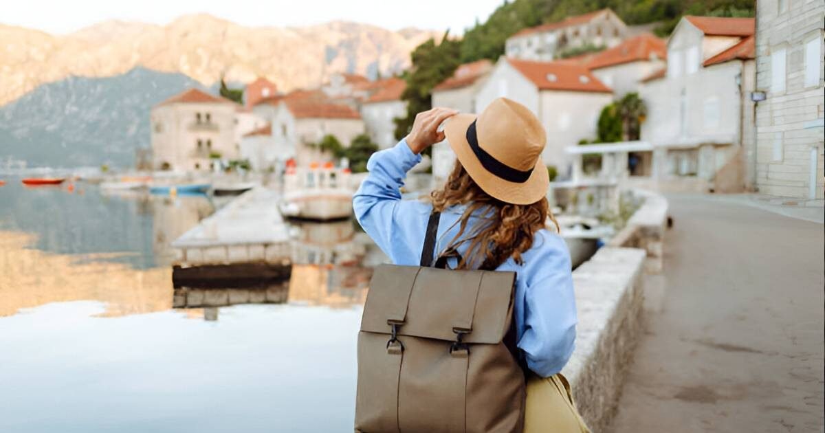 10 Smart Travel Hacks to Save Money on Your International Tour